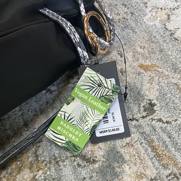 Badgley Mischka Black and Snake Skin Shoulder/Crossbody Bag with ID Wallet - Picture 3 of 11